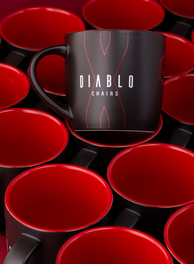 Чорно-червона кружка Diablo Chairs